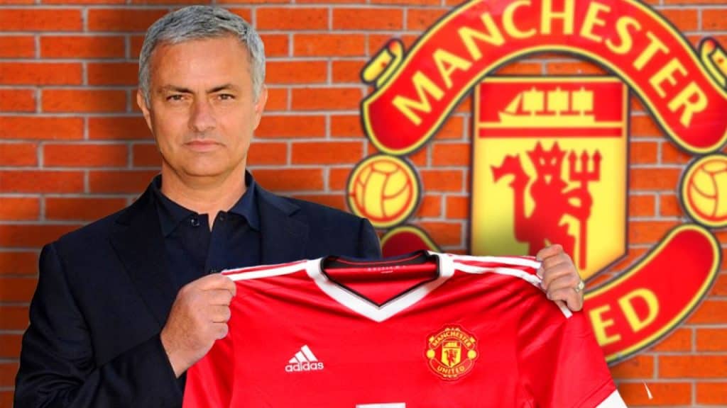 Mourinho Ingin Lebih Lama di United